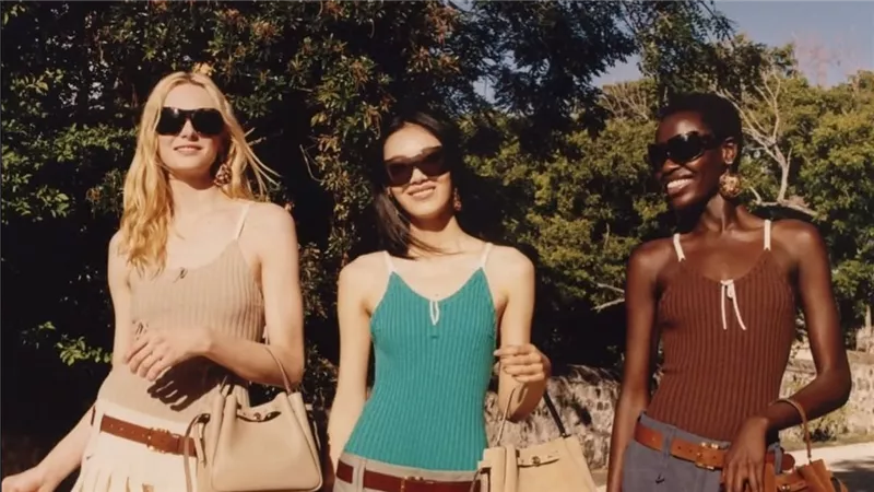 Tory Burch تعيد إحياء موضة العشرينيات بلمسات عصرية في مجموعة 2026