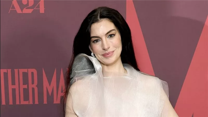آن هاثاواي تعود إلى Genovia في الجزء الثالث من The Princess Diaries