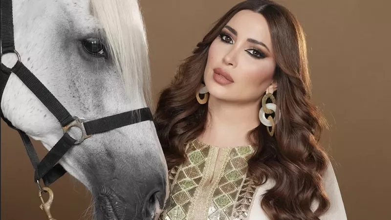     نسرين طافش تتألق بإطلالة عربية راقية في احدث جلسة تصوير لها في دبي
