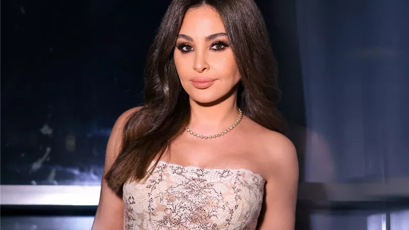 إليسا توضح أسباب تأجيل ألبومها الجديد