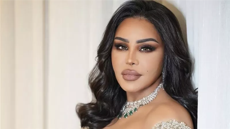      بأناقة ملكية.. أحلام تتألق بفستان ساحر بتوقيع زهير مراد في أبوظبي