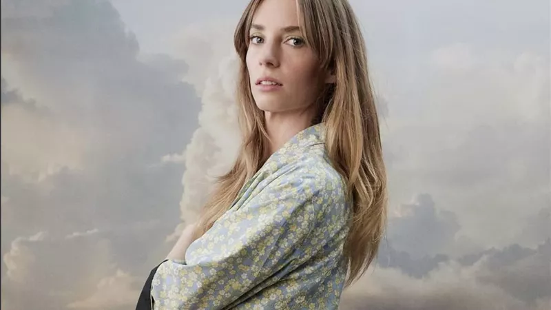      برادا تحتفي بالأناقة المعاصرة في أحدث إصداراتها خلال Prada Mode New York