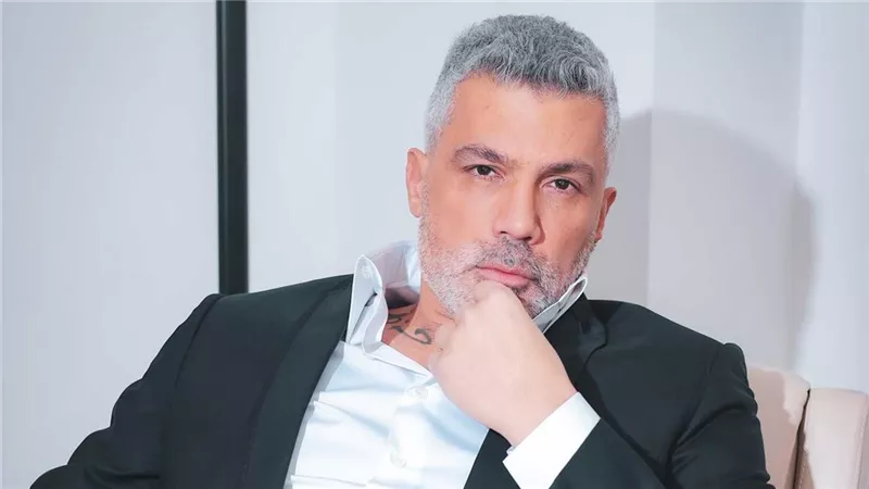 فارس كرم يكشف عن برومو كليب 