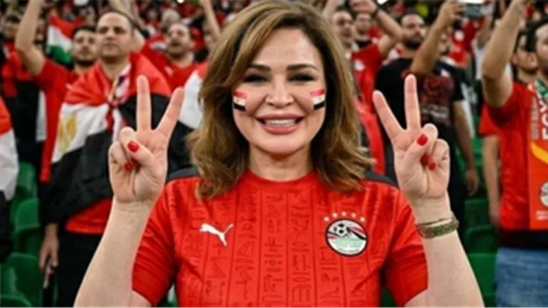 إلهام شاهين تدعم منتخب مصر قبل مواجهة بلجيكا في كأس العالم