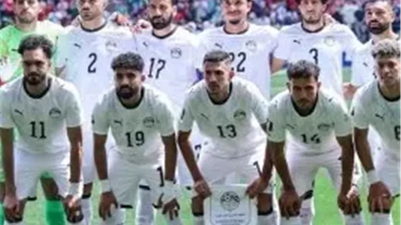 النجوم يحتفلون بمنتخب مصر بعد التعادل مع بلجيكا 