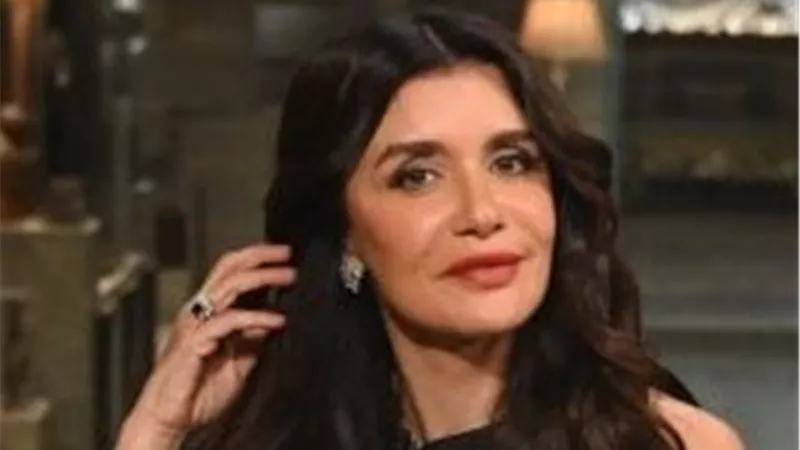 غادة عادل لـ 