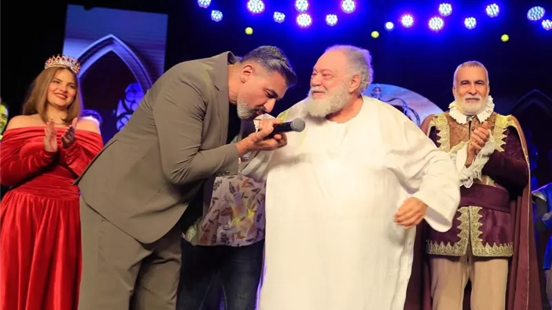 ياسر جلال: يحيى الفخراني في «الملك لير» يقدم درس فى فن التمثيل 