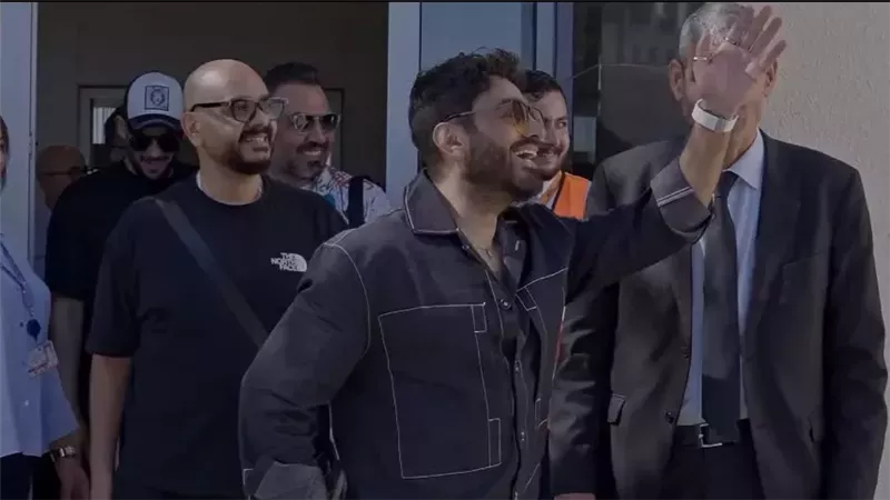 تامر حسني يصل المغرب استعدادًا لإحياء حفل ختام مهرجان موازين