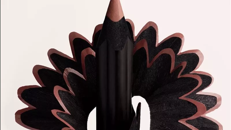     لويس فويتون تدخل عالم الجمال بإطلاق أول قلم تحديد شفاه بتوقيع Pat McGrath