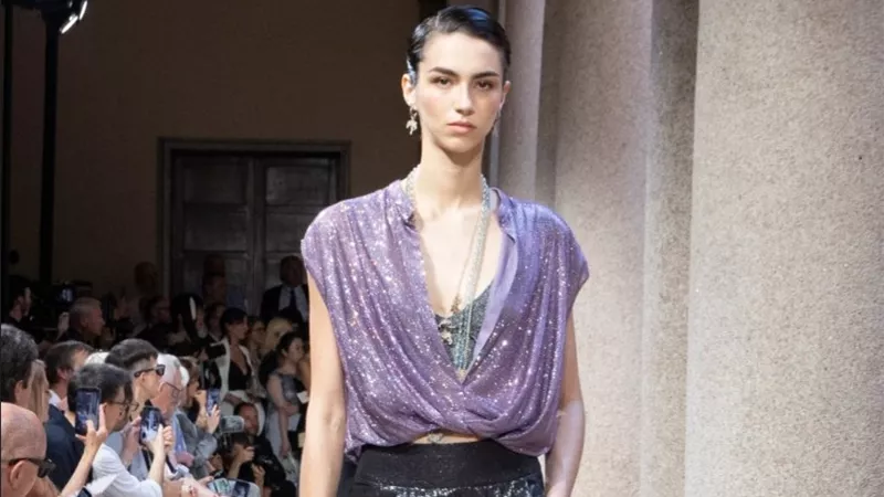 Giorgio Armani تكشف عن Cruise 2027... أناقة مستوحاة من دفء البحر المتوسط