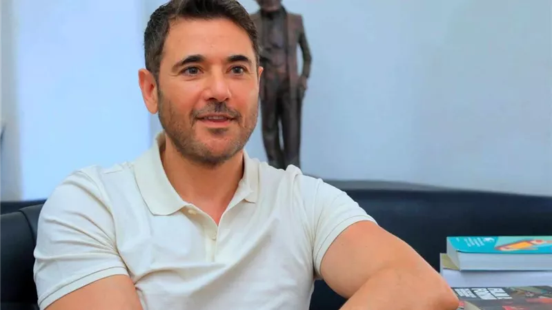أحمد عز يستعد للسفر إلى السعودية من أجل استكمال آخر مشاهده في مسلسل الأمير