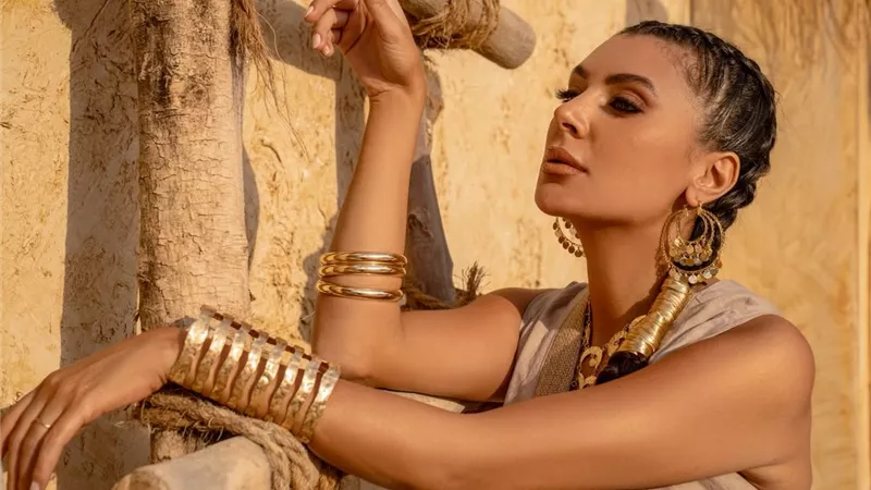 بسمة داوود تخطف الأنظار بإطلالات عربية ساحرة في أحدث جلسة تصوير