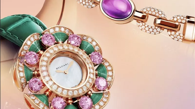     بولغري تحتفي بقوة الألوان في مجموعة Bvlgari Colors للمجوهرات الراقية