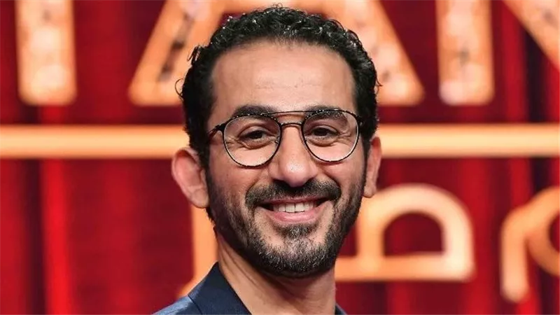 أحمد حلمي يدعم حق الأداء العلني
