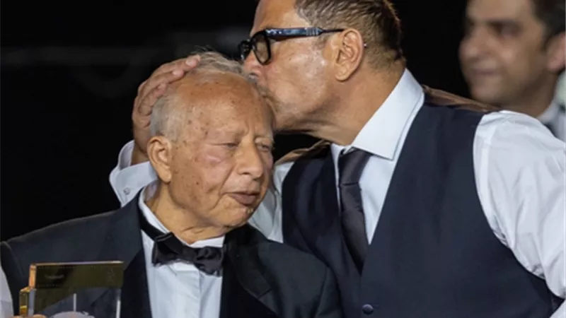 عمرو دياب وأكرم حسني ولطيفة وعمر خيرت بينهم.. نجوم الفن ينعون الموسيقار هاني شنودة