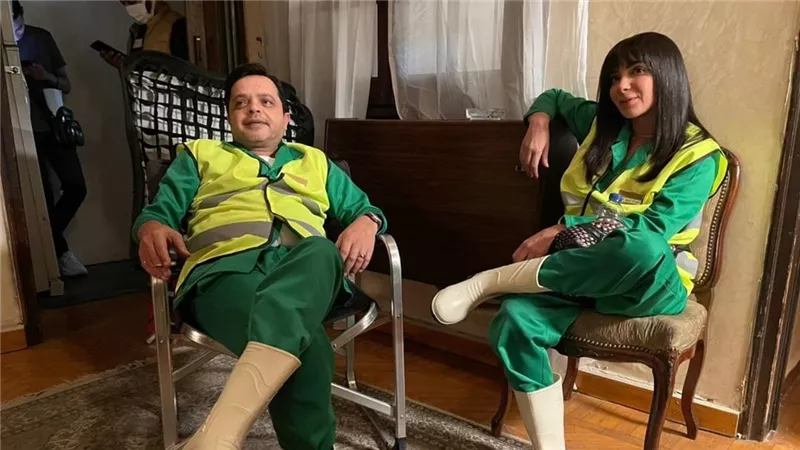 منى زكي تواجه محمد هنيدي في «الجواهرجي».. صراع زوجي كوميدي