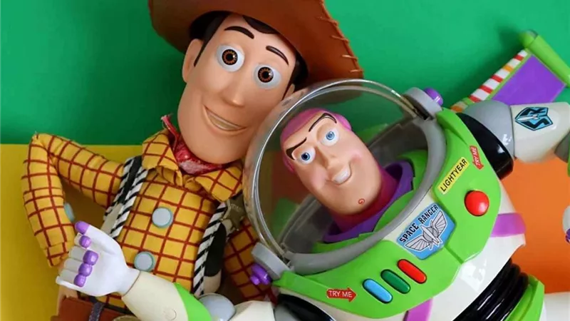 فيلم  Toy Story 5 يقترب من المليار دولار بعد شهر من عرضه