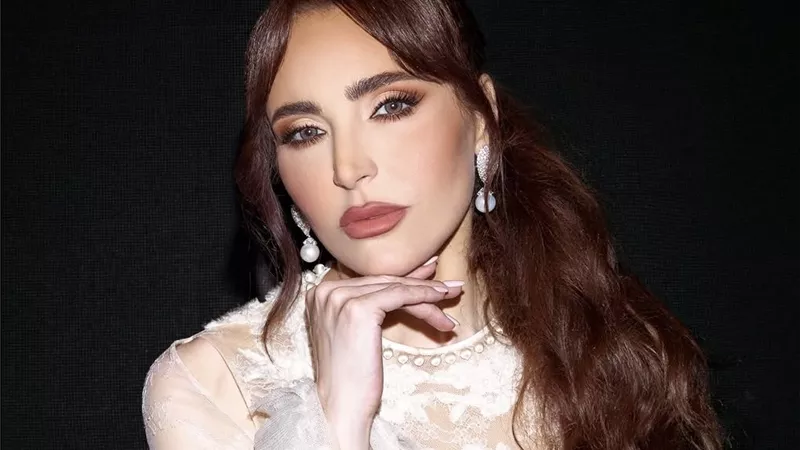    عبير نعمة تتألق بفستان رومانسي من Krikor Jabotian في افتتاح مهرجان “بيروت هوليدايز 2026