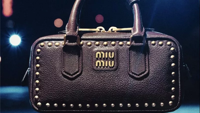      Miu Miu تكشف عن حقائب خريف وشتاء 2027 بتصاميم تمزج الأناقة والعملية