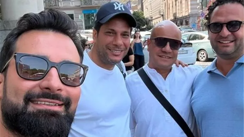 أحمد حاتم ينتهي من تصوير «ريد فلاج» استعدادا لطرحه في السينمات