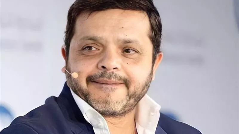 حزن في بيت الكوميديا.. محمد هنيدي يفقد شقيقه 