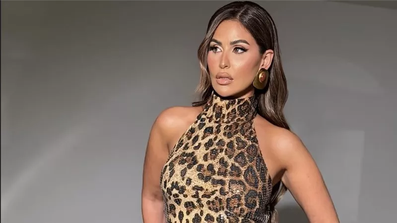 بإطلالة جريئة.. مي سليم تتألق بفستان leopard بتوقيع heshe33 