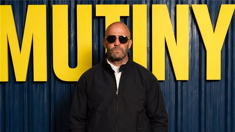 The Times تشيد بأداء جايسون ستاثام في «Mutiny»