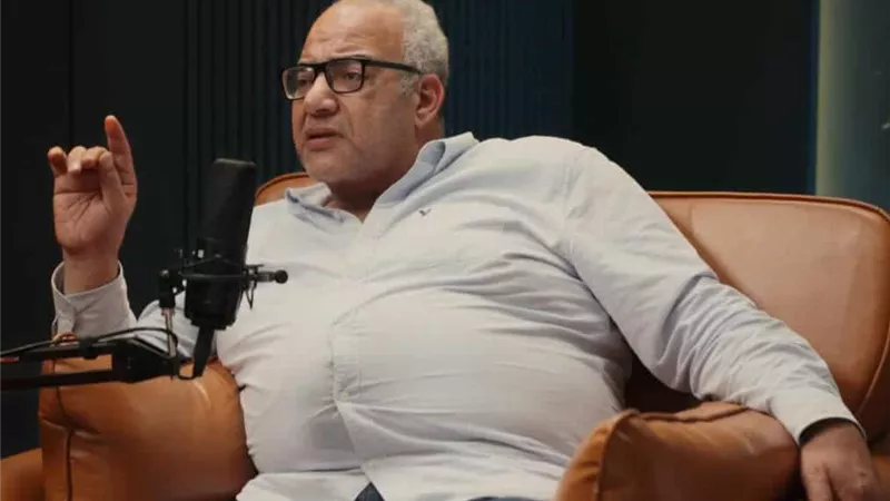 بيومي فؤاد: منى زكي امتداد لـ فاتن حمامة وسعاد حسني.. ومحمد رمضان شاطر جدا