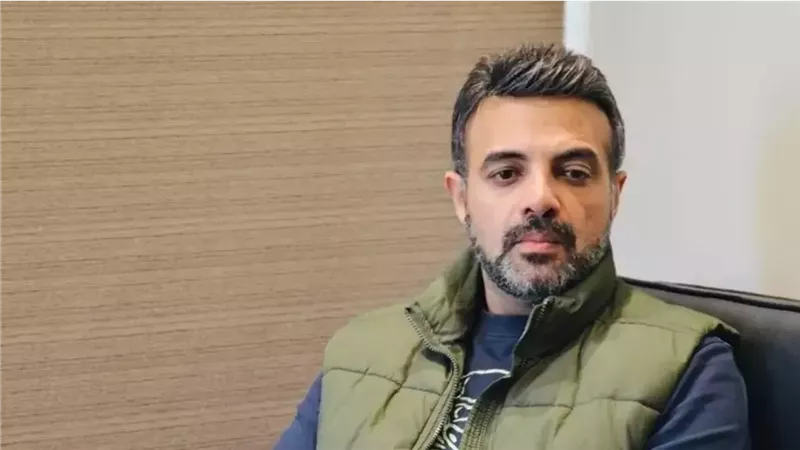 «ادعوا لزوجتي».. رسالة مؤثرة من عمرو محمود ياسين تثير قلق الجمهور