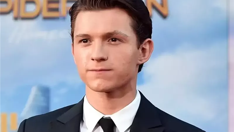 عام استثنائي لتوم هولاند.. نجاحات سينمائية وإنجاز جديد في الإيرادات