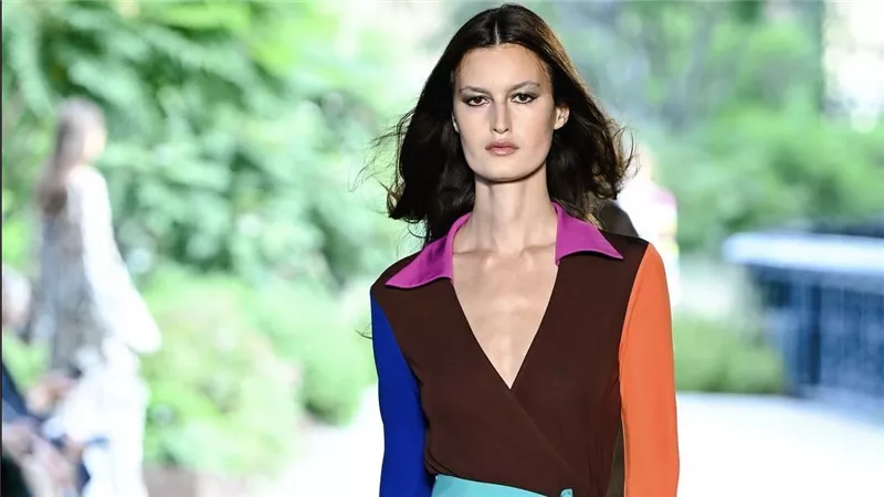 Diane von Furstenberg  تعيد إحياء أجواء السبعينيات ضمن فعاليات اسبوع الموضة في نيويورك