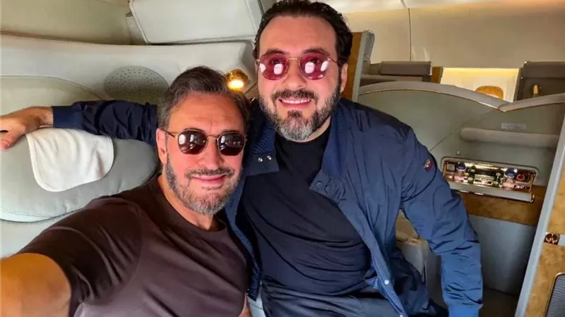 كاظم الساهر يصل إلى مصر استعدادًا لإحياء حفل غنائي في القاهرة هذا الموعد
