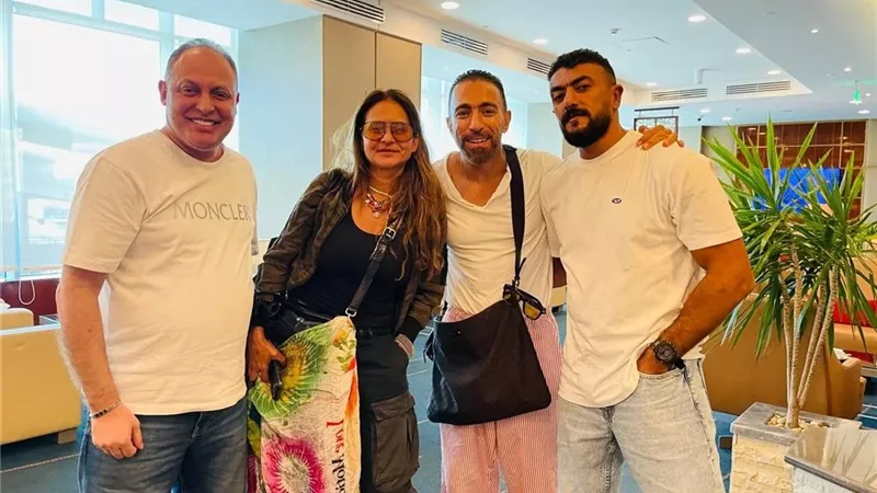 نجوم الفن في قمة الإعلام العربي.. أحمد العوضي ونيللي كريم يصلان دبي