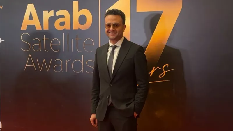تامر نبيل يحصد جائزة التميز والإبداع عن دوره في حكاية نرجس من مهرجان الفضائيات العربية 2026