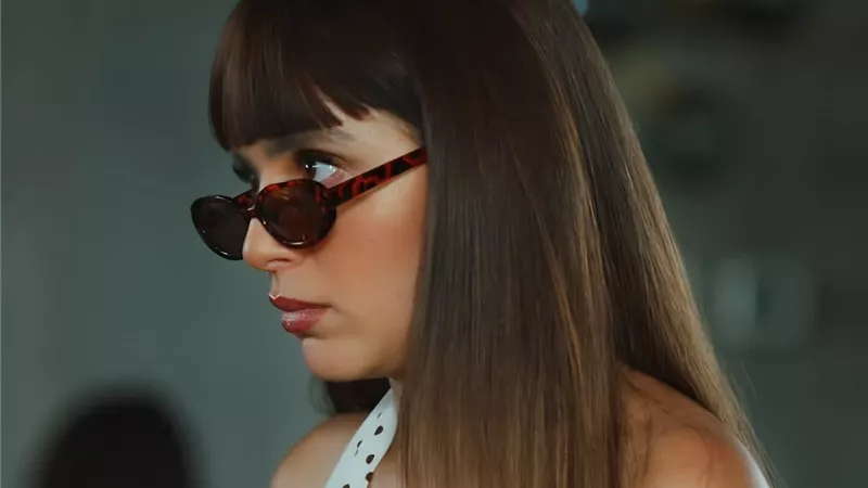 جميلة عوض تشارك جمهورها صورًا من كواليس فيلم «ريد فلاج» عبر مواقع التواصل الاجتماعي