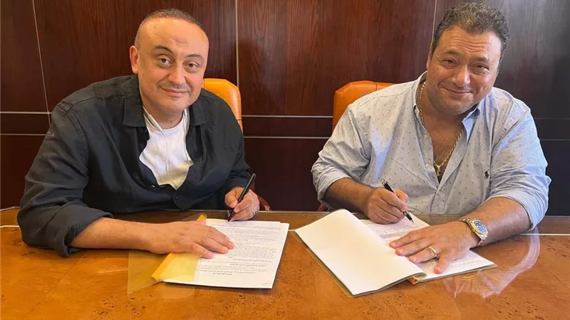مراد مكرم يعود لتقديم البرامج بـ 