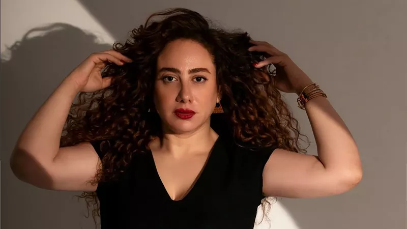 ريهام الشنواني صيدلانية وسائقة تستعرض قضايا مجتمعية مختلفة بمسلسل المايكرودراما 