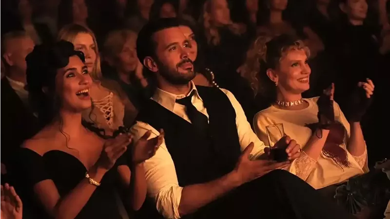 صور نجوم تركيا في العرض الخاص لفيلم Soy قبل طرحه بالسينمات