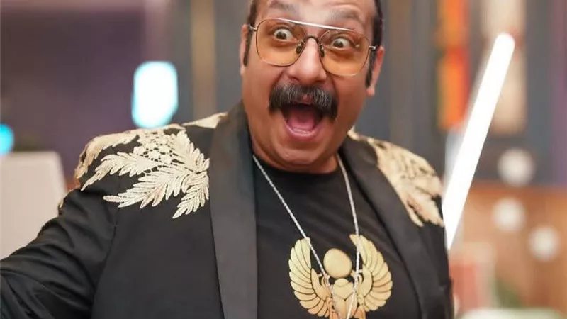 “جرى إيه يا صيع”.. إفيهات صنعت نجومية محمد ثروت ومحطات هامة في عيد ميلاده