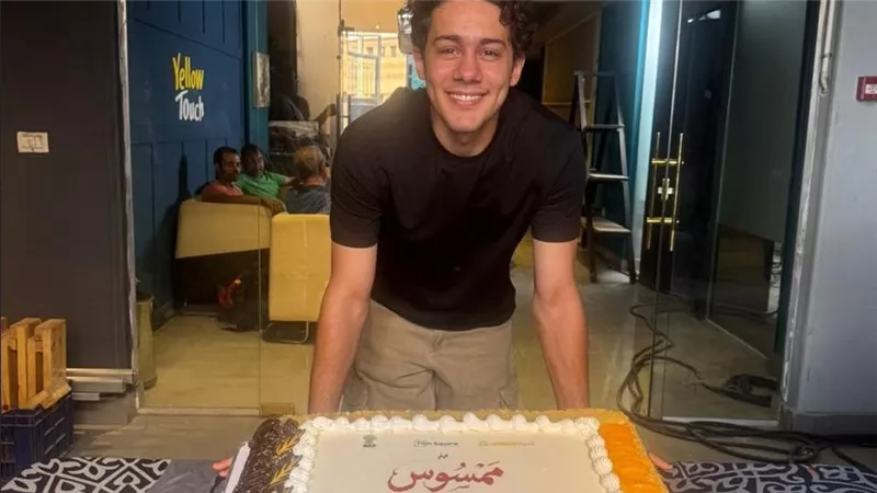 عمر رزيق يشارك جمهوره صورًا من كواليس فيلم «ممسوس»