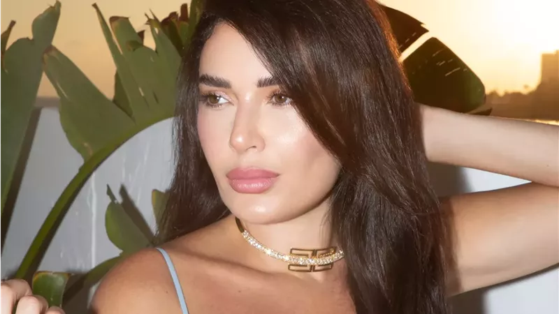 سيرين عبد النور تودع الصيف..الدانتيل والساتان كلمة السر بتوقيع krisma 