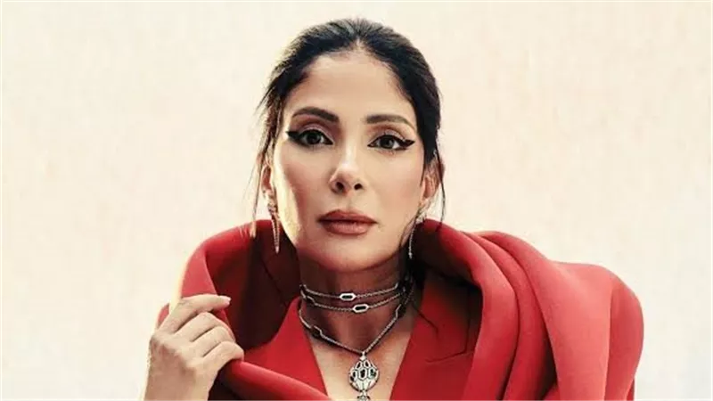 أبرزهم غادة عبدالرازق والسقا.. نجوم الفن يهنئون منى زكي بعد تكريمها بمهرجان الجونة السينمائي