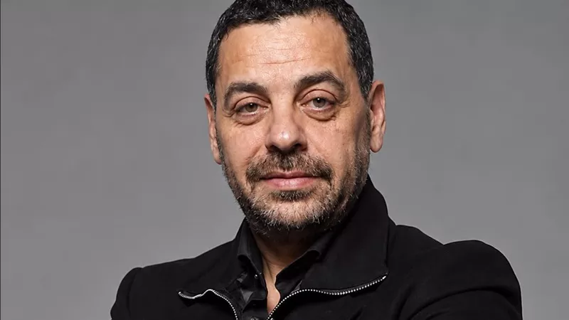 طارق العريان يشارك في 