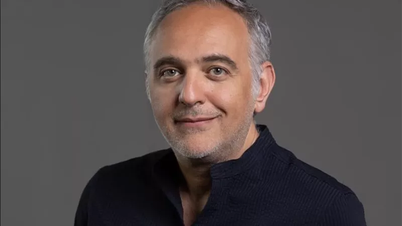 محمد حفظي أول الحاصلين على جائزة 